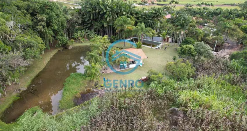 Chácara em meio a natureza com piscina, lagoa e terreno de 6.000m² à venda em porto belo/sc