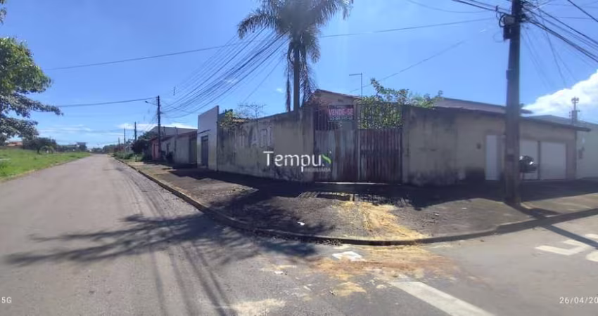 Casa Residencial com sala comercial,  em Jardim Helvécia, Aparecida de Goiânia/GO