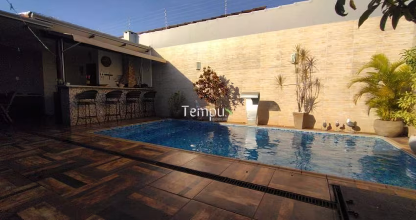 ALUGUEL, Casa Térrea, 4 quartos, piscina e churrasqueira,  em Setor Bueno, Goiânia/GO