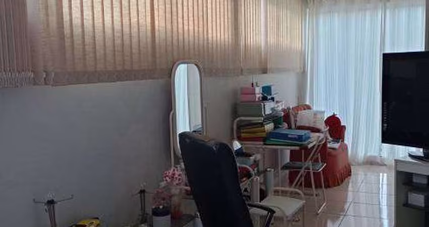 Casa para venda tem 248 metros quadrados com 5 quartos em Vila Emil - Mesquita - RJ