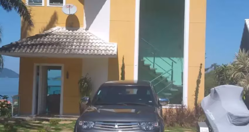 Belissima casa com vista panorãmica em mangaratib/muriqui rj