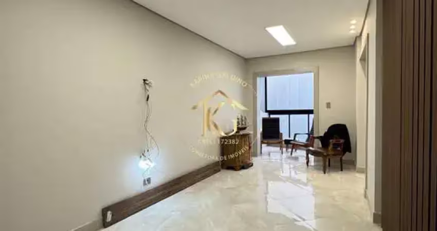 Apartamento semimobiliado de 2 quartos e 2 suítes no canto do forte.