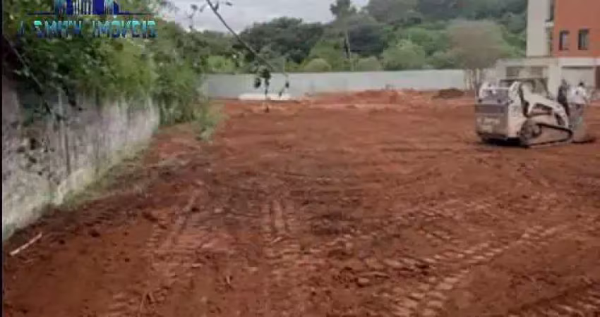 Terreno plano com 1.483m2 com projeto , pronto para construir.