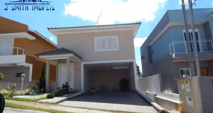 Casa em condomínio, 264m², 3 dorms (1 suíte). condomínio com lazer de clube