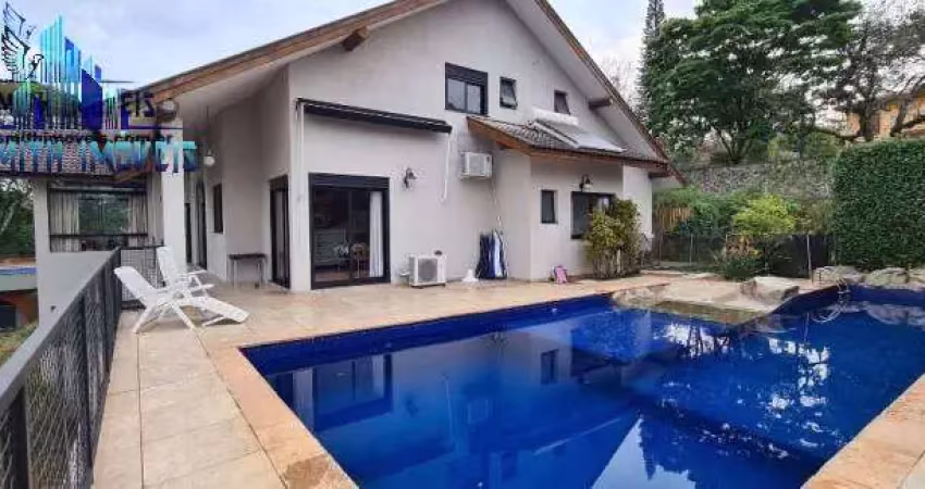 Mansão contemporânea em condomínio alto padrão na granja viana.