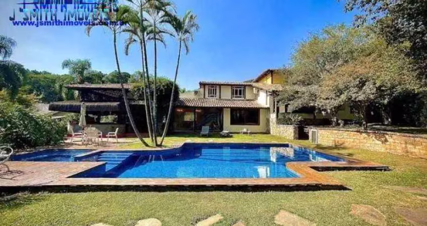 Casa 4 auítes, rústica, charmosa! gourmet, piscina, atelier! terreno 3008m²