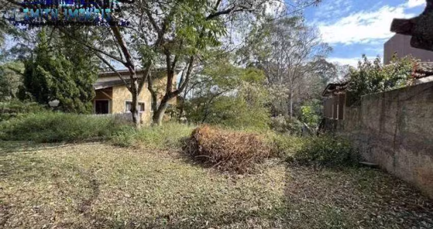 Magnífico lote 1032m², plano com vista pra área preservada
