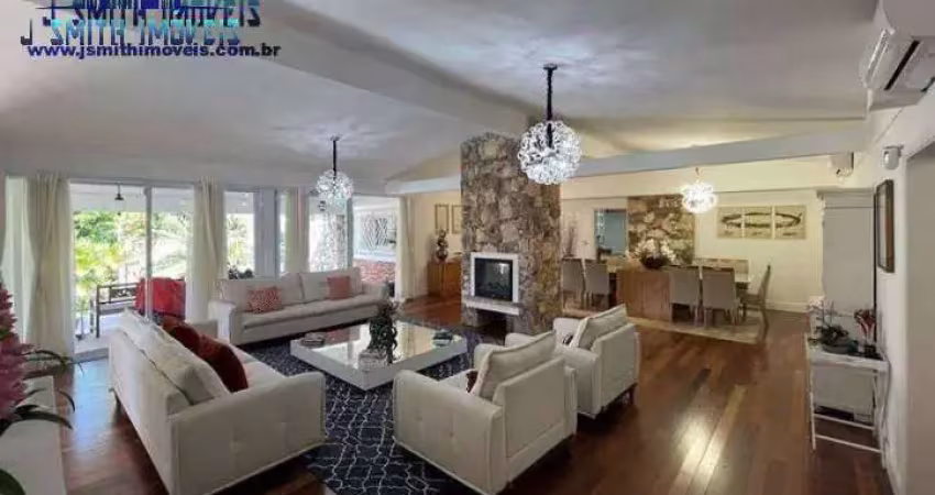 Casa térrea contemporânea, integrada, de bom gosto e impecável!