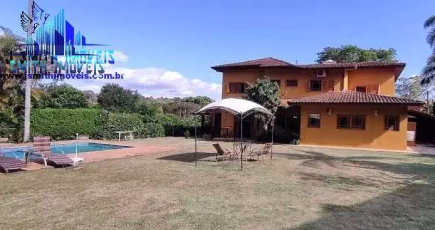 Casa 330m², terreno 1.500m². impecável e com muito charme -