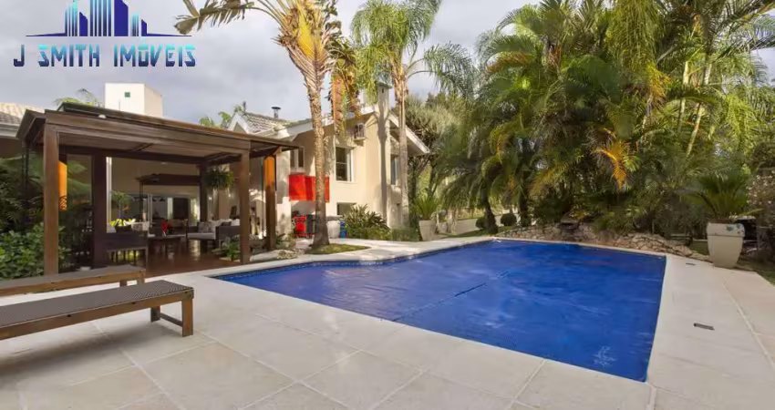 Casa maravilhosa, impecável - 5 suítes, piscina, chalé de hóspede.