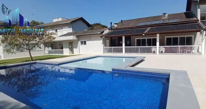 Magnífica casa com 10 dorms., contemporânea, at. 4.200m², piscina aquecida