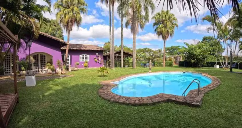 Chácara com 4.192m², casa principal + anexos spa e academia! em condomínio.