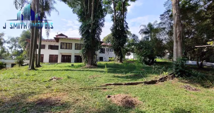 Casa em terreno 4.072m². zona mista. perfil de chácara ou comercial.