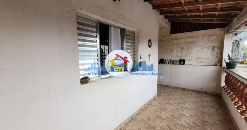 Sobrado com 2 dormitórios e 2 vagas no jardim itapura