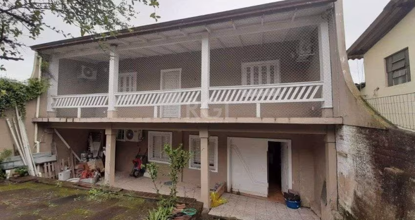 Casa para Venda - 120m², 2 dormitórios, 4 vagas - Cavalhada