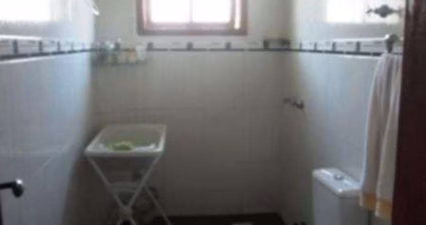 Casa para Venda - 187.5m², 3 dormitórios, sendo 1 suites, 1 vaga - Hípica