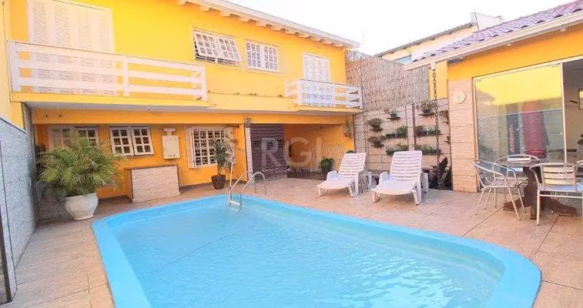 Casa para Locação/Aluguel - 254m², 4 dormitórios, sendo 3 suites, 5 vagas - Espirito Santo