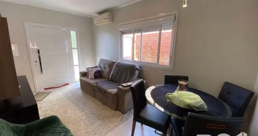 Casa com 2 quartos à venda na Rua Angelo Matiazi, 154, Campo Novo, Porto Alegre