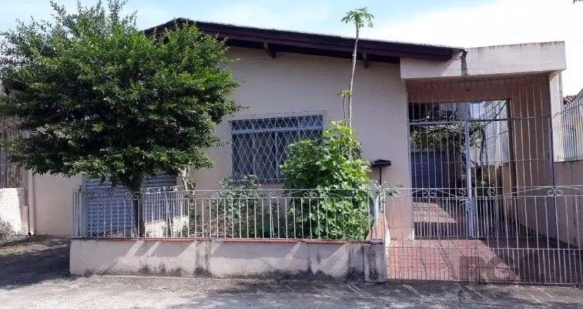 Casa com 5 dormitórios no bairro Passo das Pedras