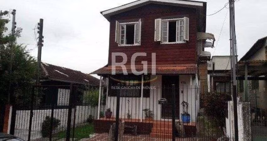 Sobrado para Venda - 280m², 4 dormitórios, 4 vagas - Cavalhada