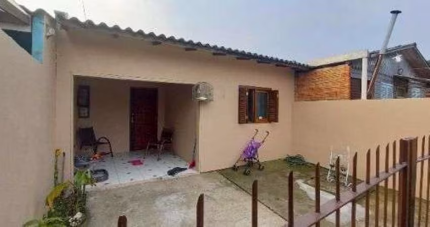 Casa em Porto Alegre, no bairro Ponta Grossa, com 2 dormitório(s), e 2 banheiros, à venda.