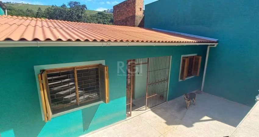 BAIXOU!!! APROVEITE!! LINDA CASA , 3 DORMITÓRIOS, 2 VAGAS - BAIRRO CASCATA- POA/RS