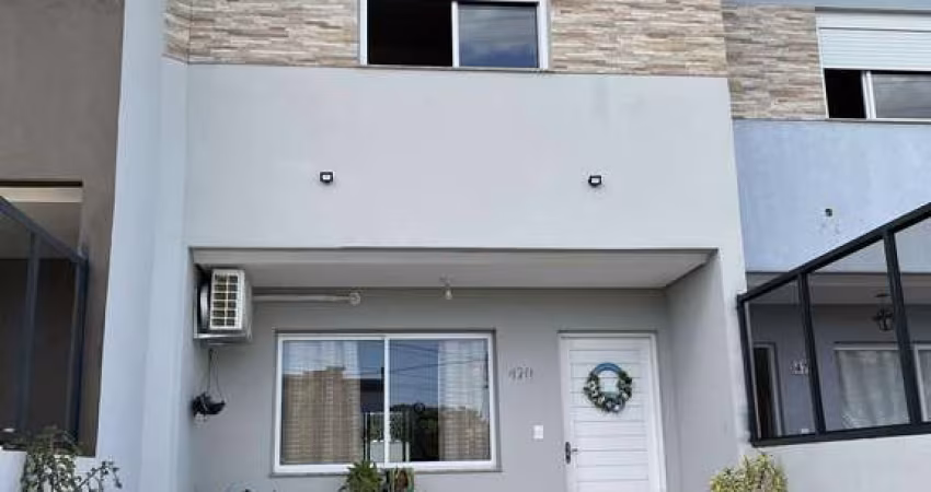 Casa com 3 dormitório no bairro Mario Quintana