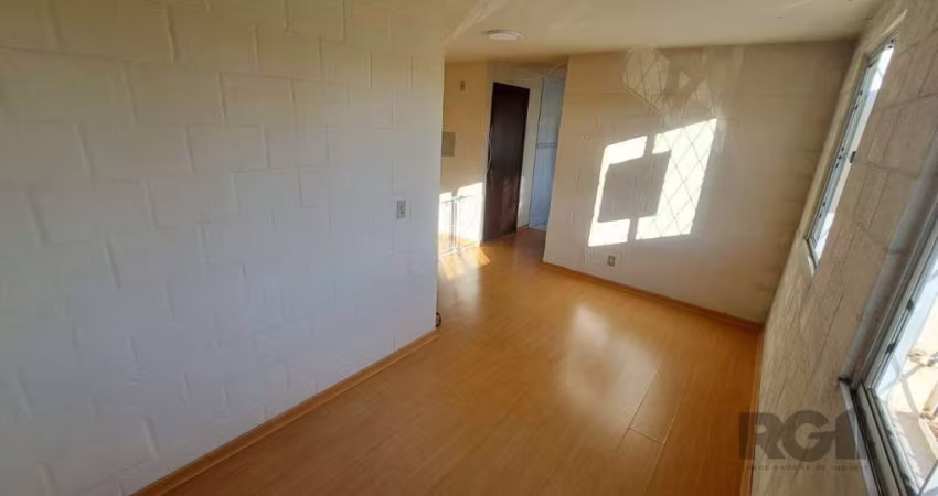 Apartamento semimobiliado de 2 dormitórios no bairro Vila Nova