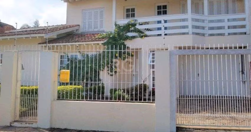Casa para Venda - 264m², 3 dormitórios, sendo 1 suites, 3 vagas - Vila Nova
