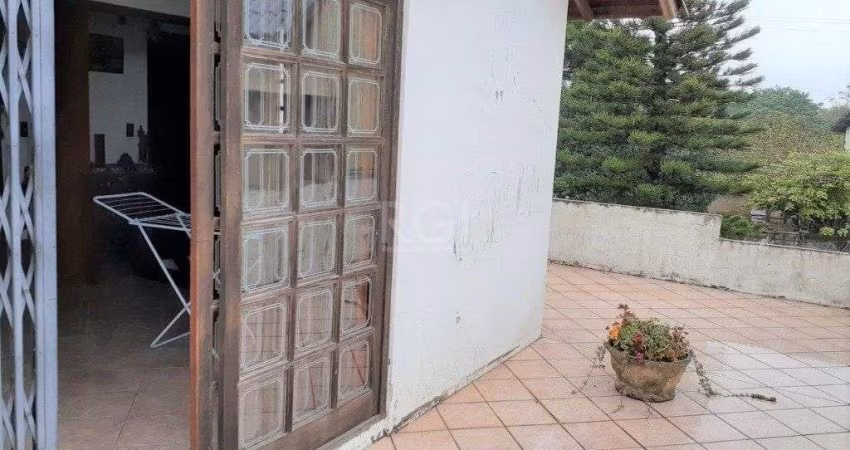 Casa para Venda - 165.65m², 3 dormitórios, sendo 1 suites, 2 vagas - Vila Nova