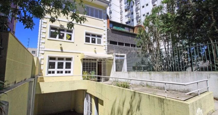 Casa para Venda - 258m², 3 dormitórios, sendo 1 suites, 3 vagas - Rio Branco