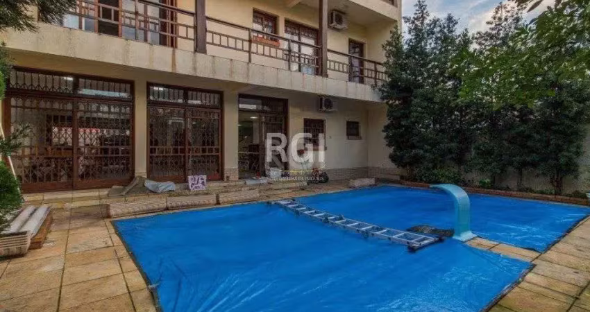 Sobrado para Venda - 499.98m², 4 dormitórios, sendo 3 suites, 4 vagas - Jardim Ipiranga