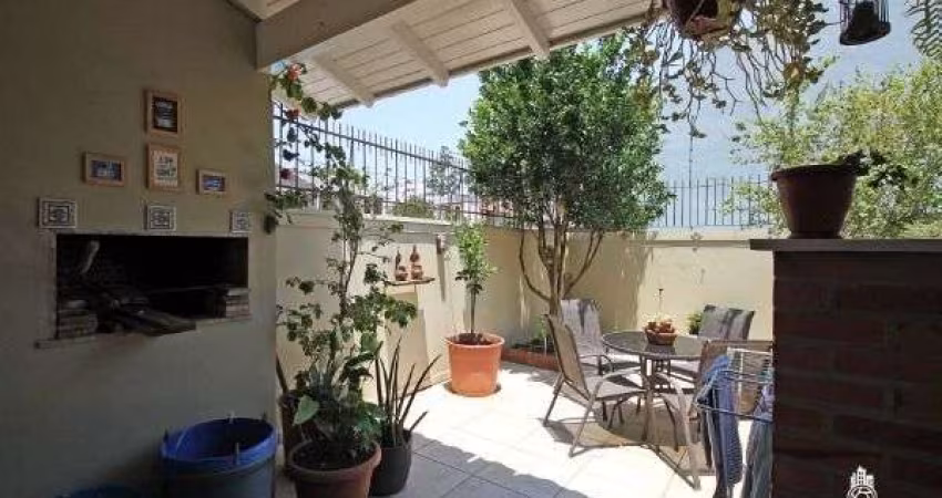 Casa para Venda - 78m², 3 dormitórios, sendo 1 suites, 2 vagas - Guarujá