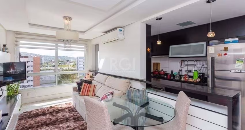 Apartamento 69m² - 3 dormitórios, 1 suíte, churrasqueira e 1 vaga de garagem no bairro Partenon