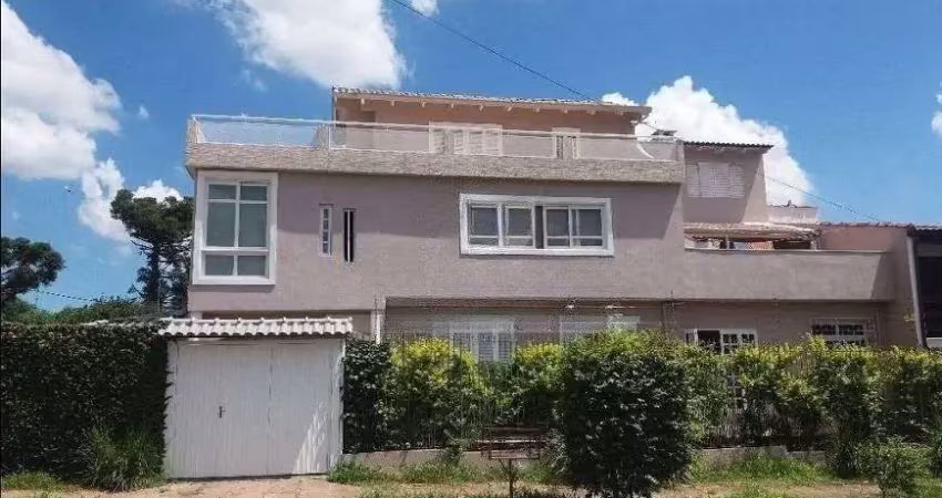 Excelente casa de 188m² com 5 quartos sendo 2 suítes