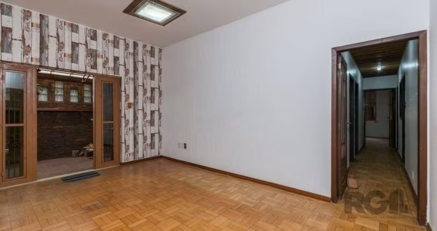 Excelente casa de 150m² com 3 dormitórios e 2 vagas.
