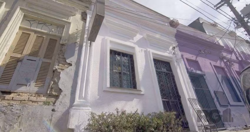 Excelente casa de 116m² com 2 dormitórios no bairro Cidade Baixa.