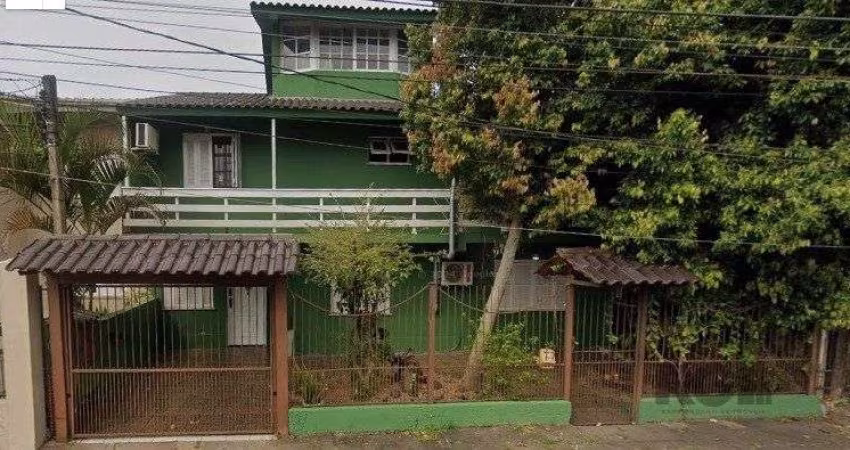 Casa com 4 dormitórios no bairro cavalhada