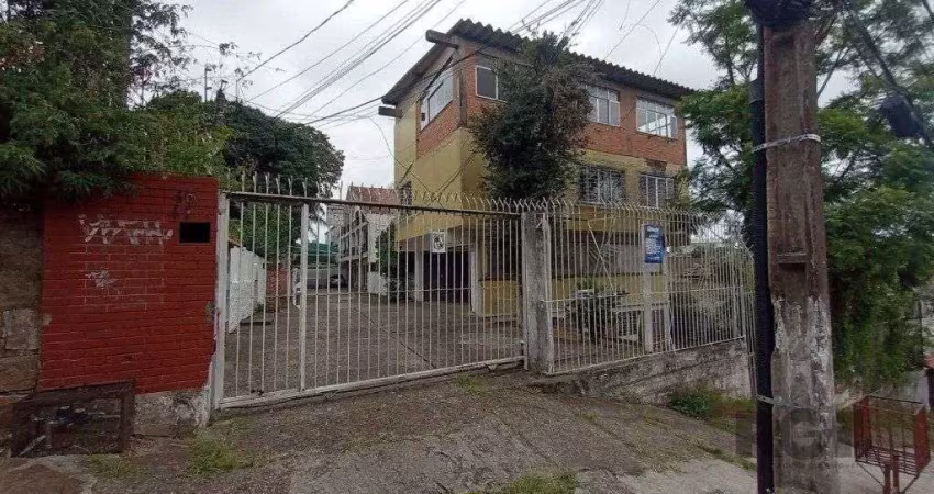 Casa com 3 quartos para alugar na Rua Professor Clemente Pinto, 136, Medianeira, Porto Alegre