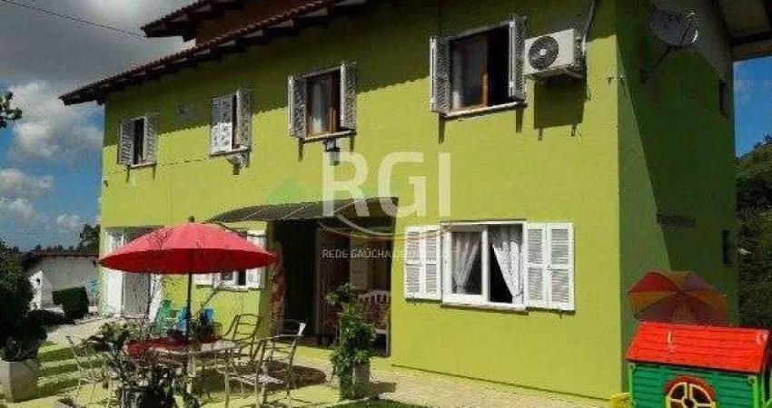 Sítio para Venda - 246m², 3 dormitórios, sendo 2 suites, 6 vagas - Vila Nova