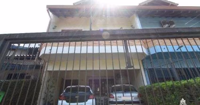 Casa para Venda - 200m², 4 dormitórios, sendo 1 suites, 3 vagas - Ipanema