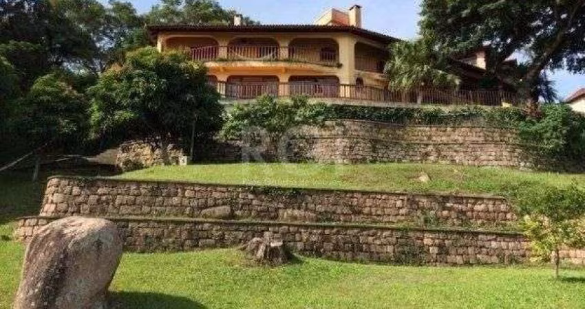 Casa para Venda - 596m², 6 dormitórios, sendo 4 suites, 6 vagas - Vila Conceição