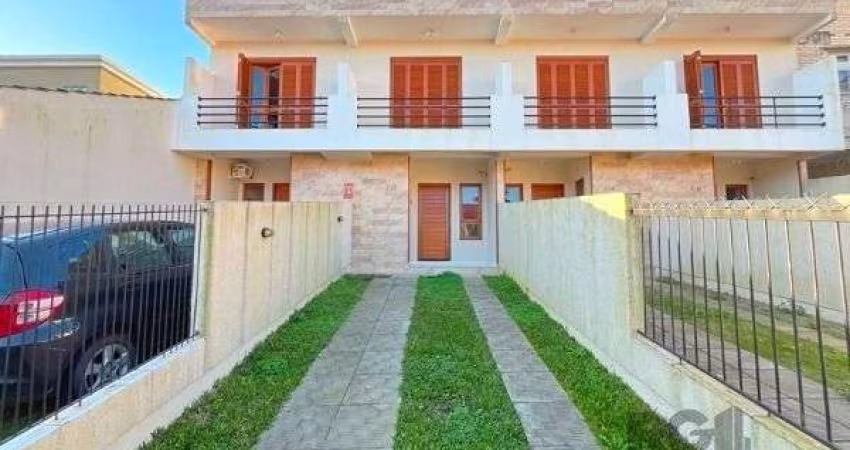 Casa para Venda - 79m², 2 dormitórios, sendo 2 suites, 2 vagas - Portal do Guarujá