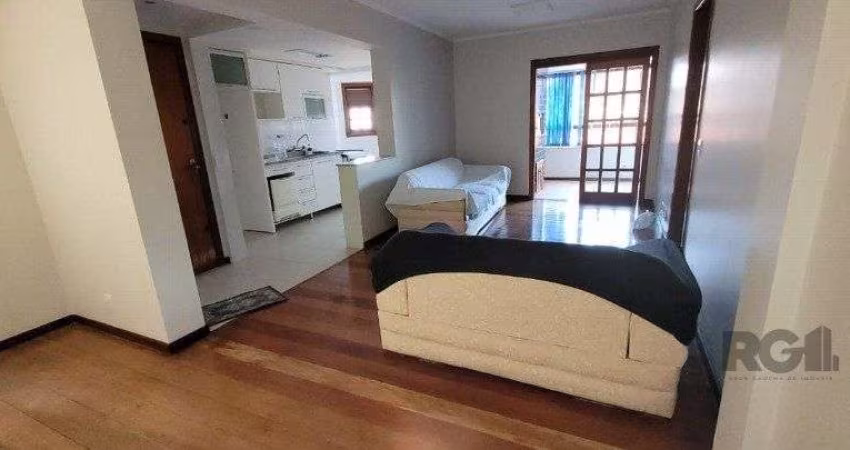 Apartamento de 2 dormitórios grande com suite, sacada fechada com churrasqueira, elevador, garagem, no Bairro São João / Higienópolis