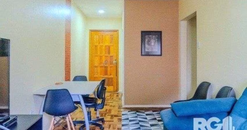 Apartamento com 1 quarto e 47m² à venda em Medianeira, Porto Alegre.