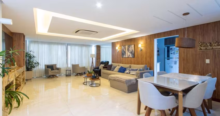 Casa 4 dormitórios com elevador