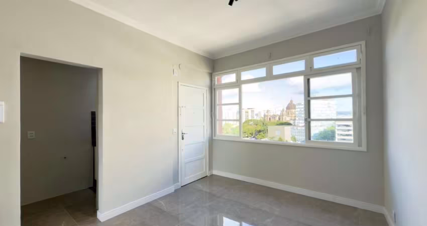 Apartamento totalmente reformado no centro de Porto Alegre
