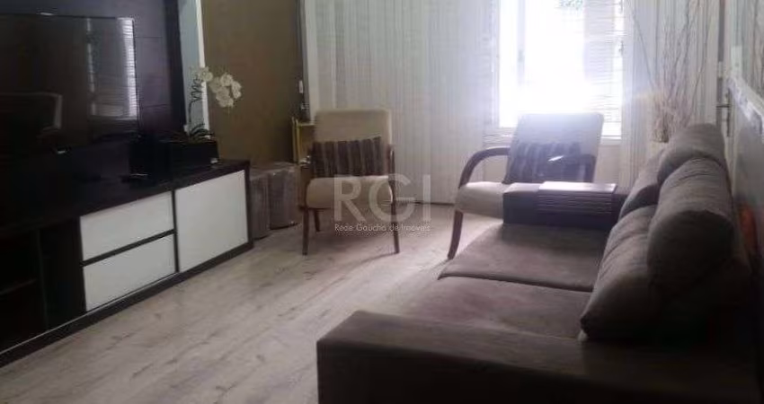 Casa para Venda - 239m², 3 dormitórios, sendo 1 suites, 2 vagas - Alto Petrópolis