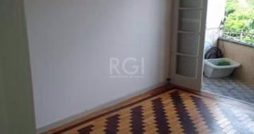 Apartamento de 2 dormitórios, Petrópolis Desocupado