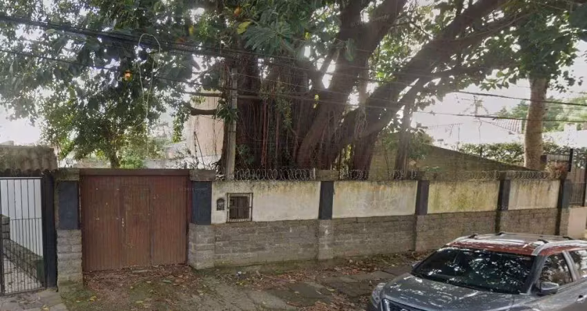 Terreno à venda na Avenida Guarujá, 312, Guarujá, Porto Alegre